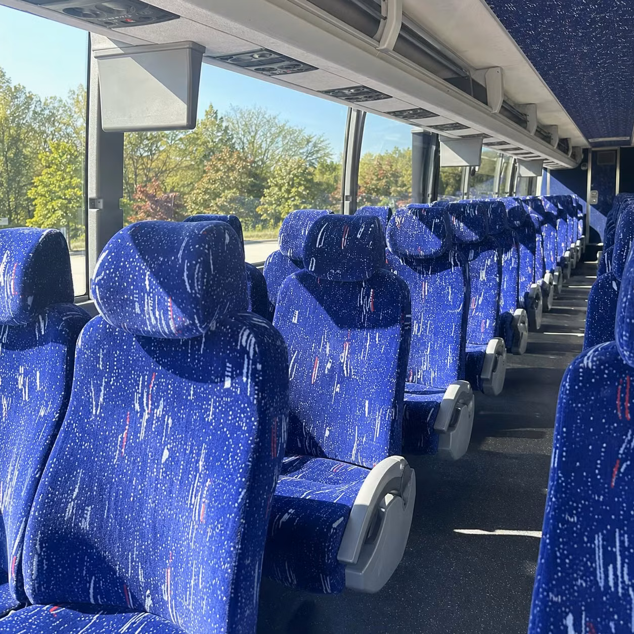 keeping tuscaloosa sports teams moving with long distance charter bus rentals