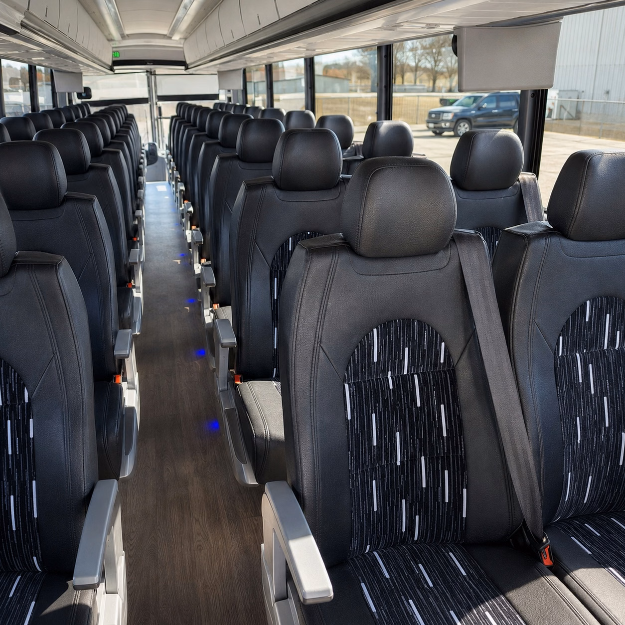 make bridal party transportation in tuscaloosa unforgettable from the first stop to the last