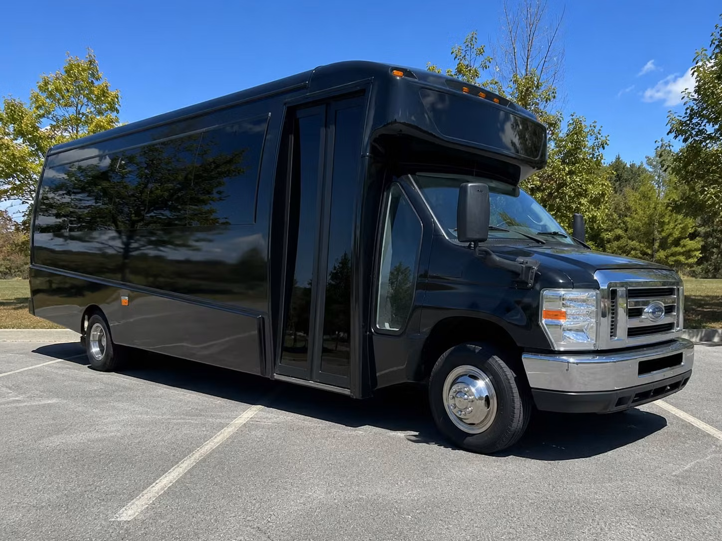 tuscaloosa 15 passenger minibus rental