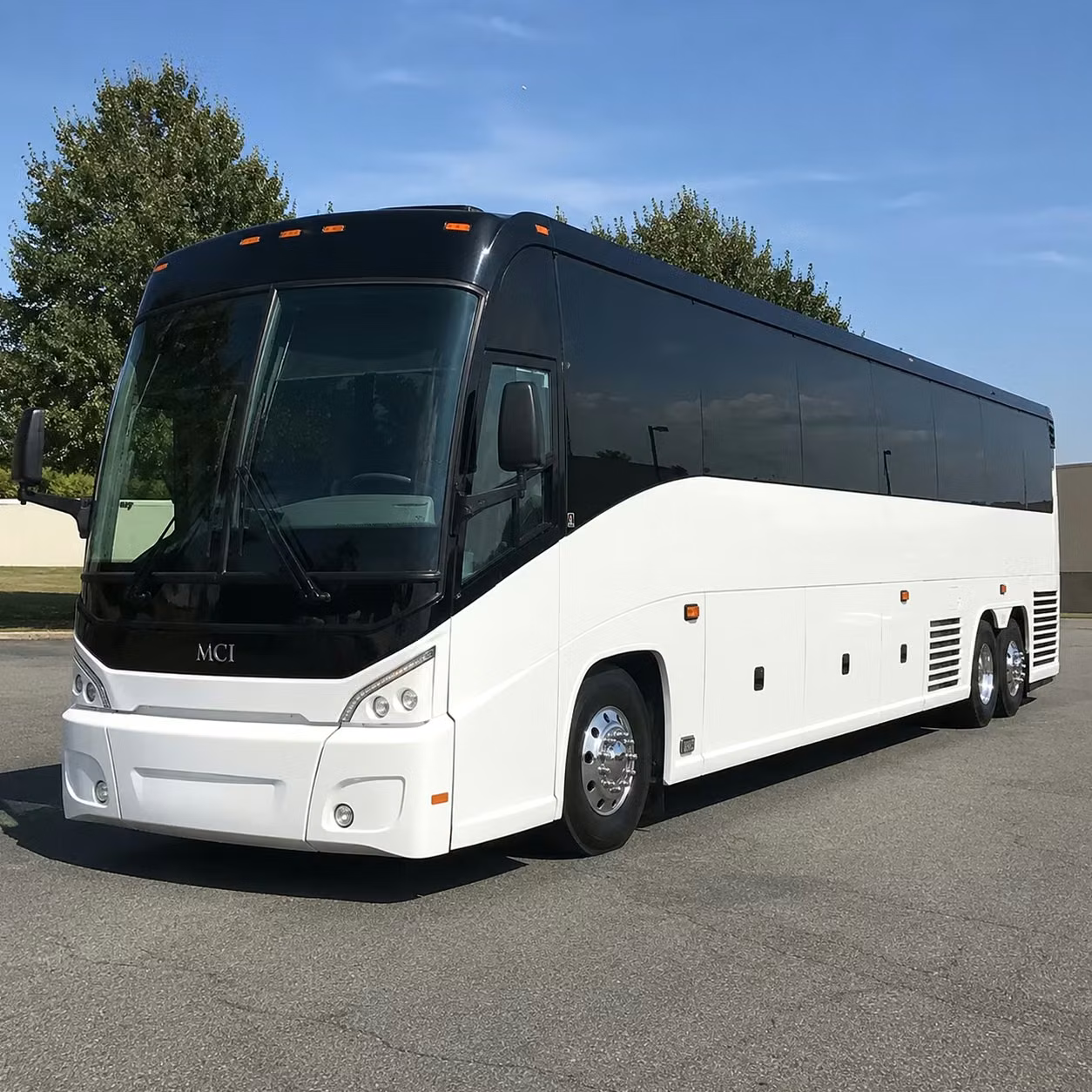 tuscaloosacharterbus com connects you to university and healthcare shuttle solutions across tuscaloosa
