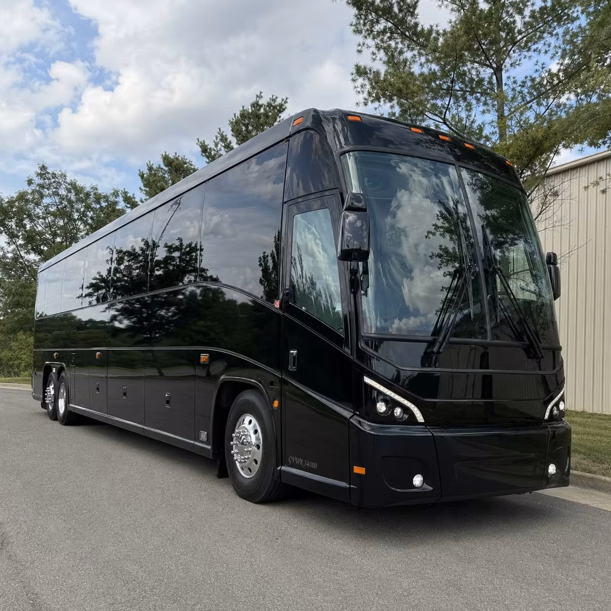 wedding parties family reunions and private groups arriving in tuscaloosa need a better airport transfer option