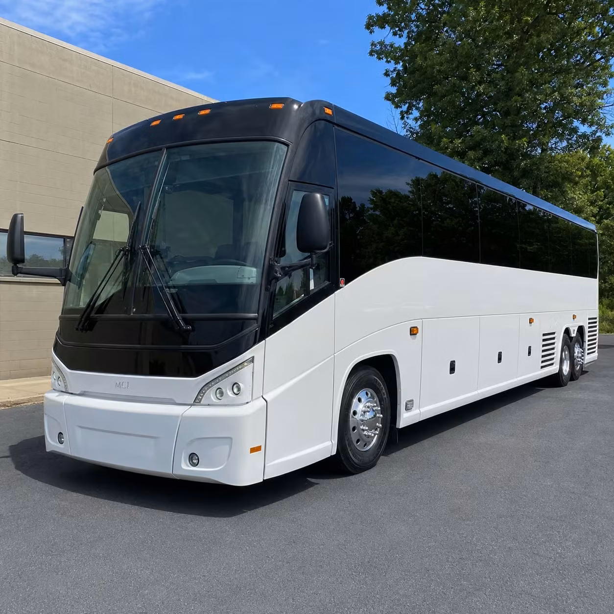 with tuscaloosacharterbus com booking airport transfers and off site event shuttles is just as easy