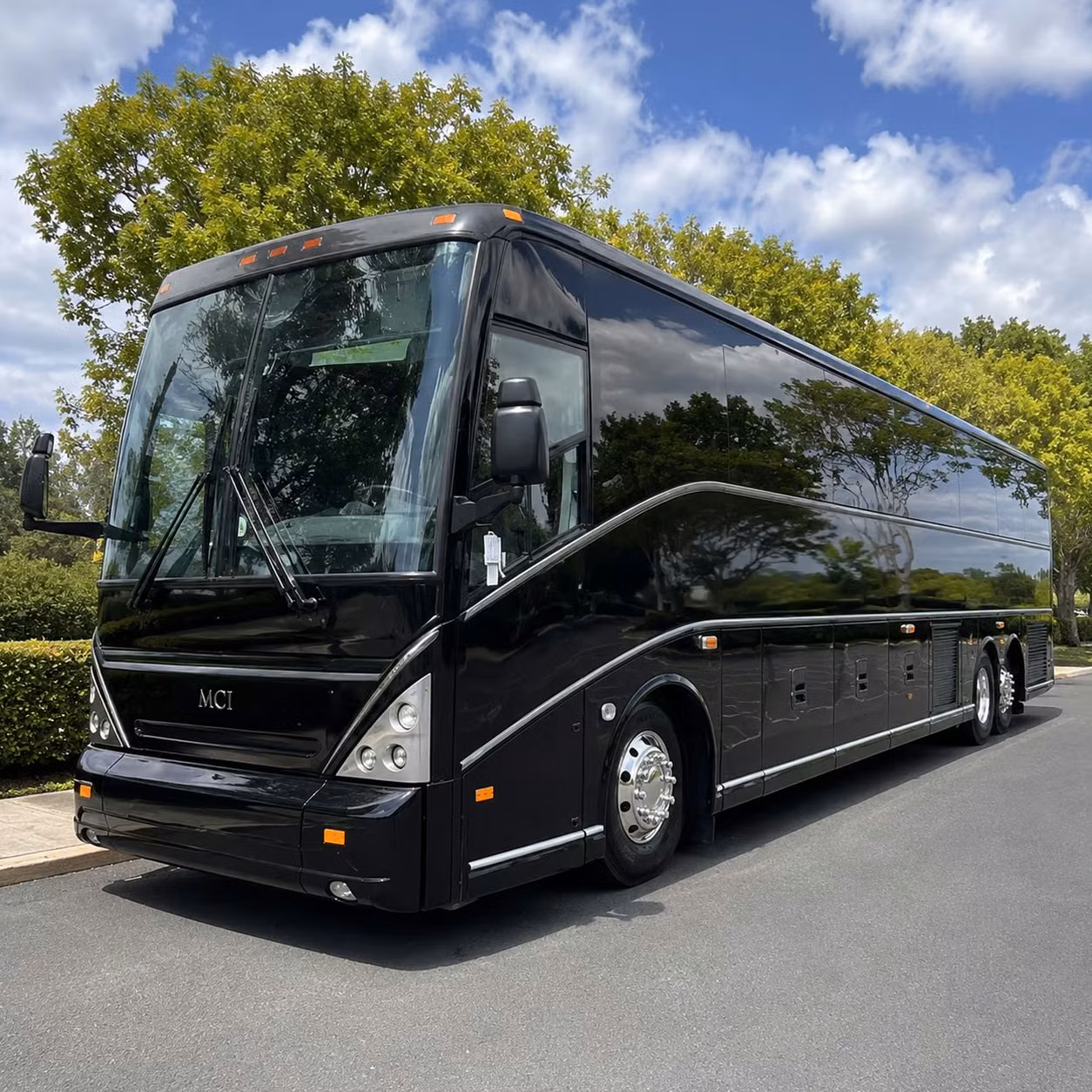 you can find and book long distance transportation in tuscaloosa and any nearby city